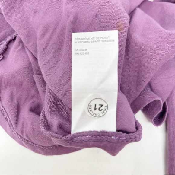 ASKYA LORD & TAYLOR Women’s Purple Scoop Neck Long Sleeve Tee Size Small - Picture 9 of 9